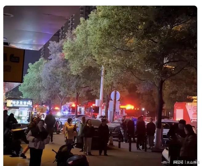 炸网友：湘潭也听到巨响以为放烟花…龙8国际唯一长沙一小区一栋楼突发爆